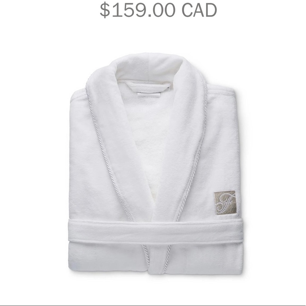 BNWOT Fairmont Robe